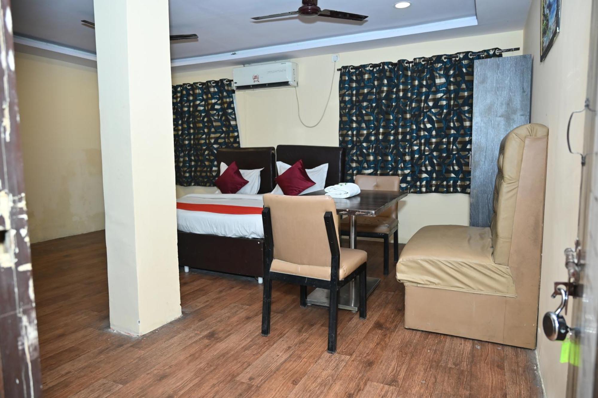 Hotel Ankitha Grand Hyderabad Exterior foto